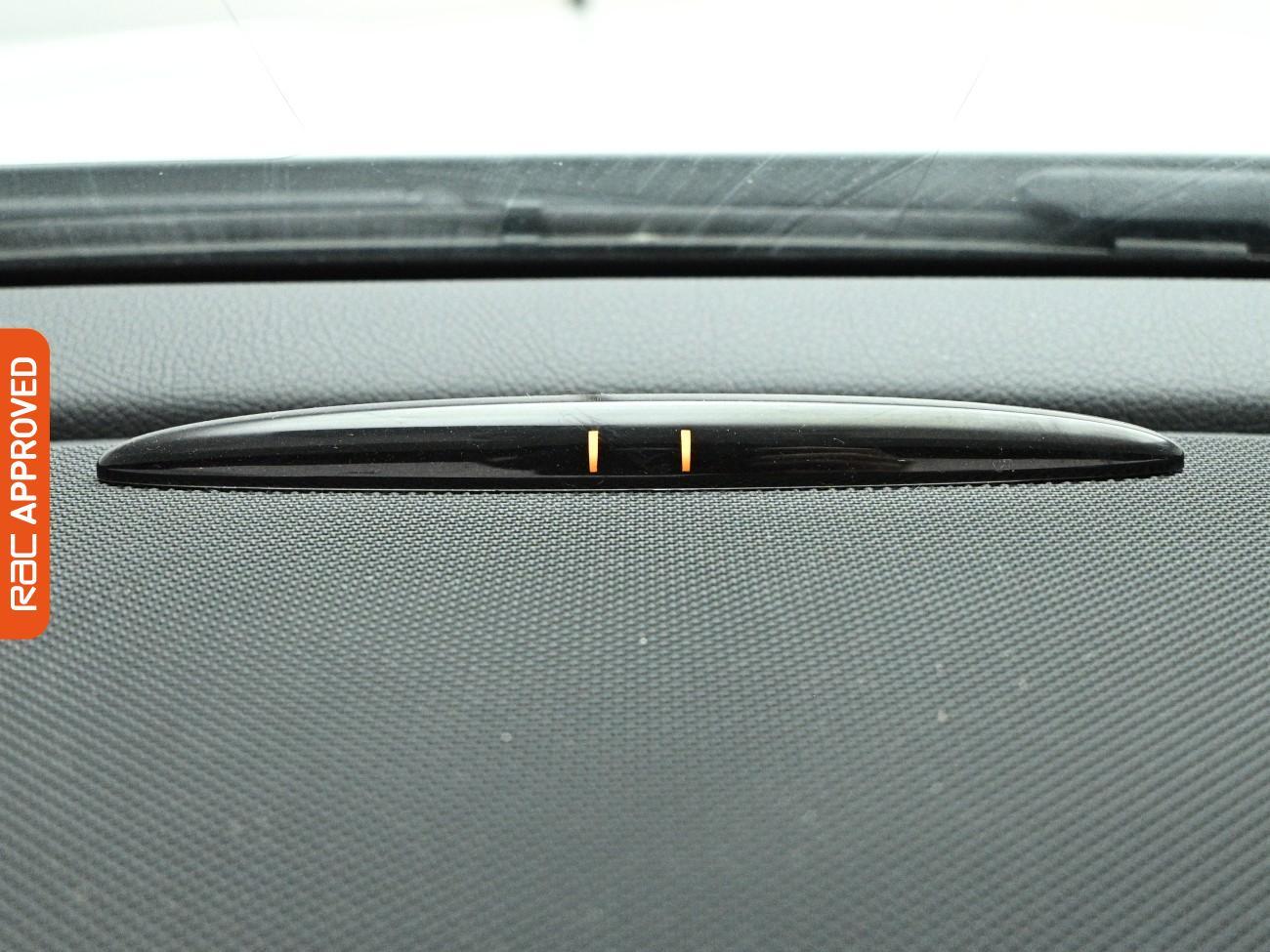 Mercedes-Benz SLK view 19