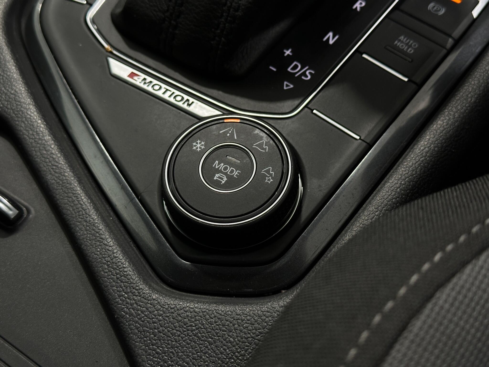Volkswagen Tiguan view 21