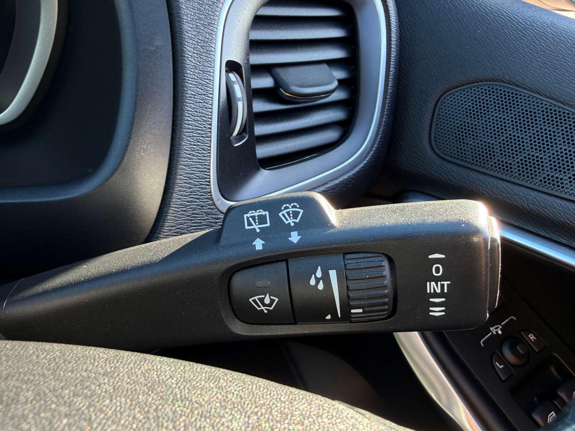 Volvo V40 view 36
