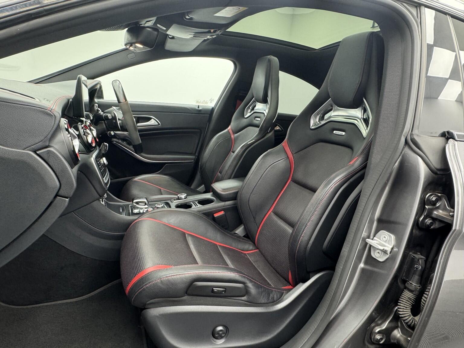 Mercedes-Benz Cla view 10