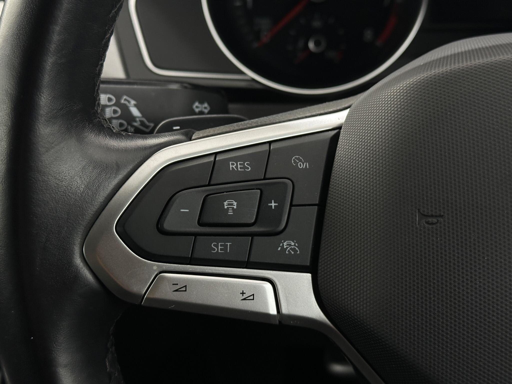 Volkswagen Passat view 15
