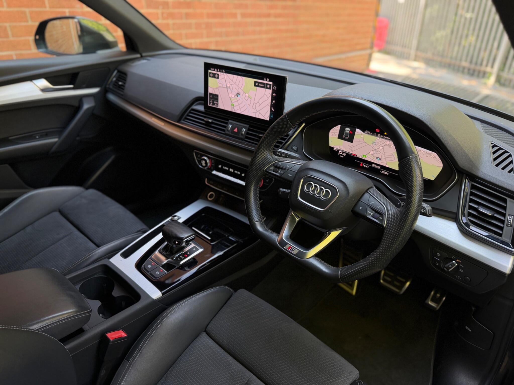 Audi Q5 view 17