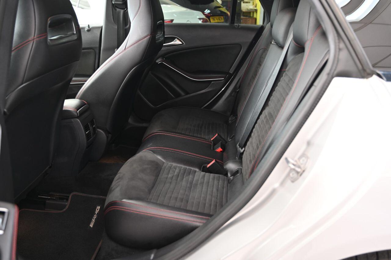 Mercedes-Benz Cla view 15