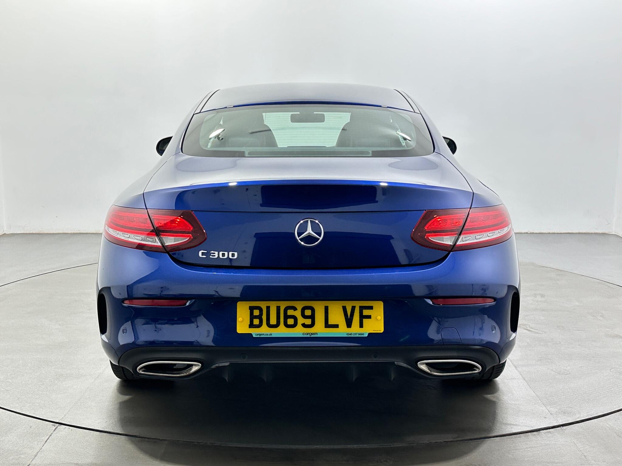 Mercedes-Benz C-Class view 7