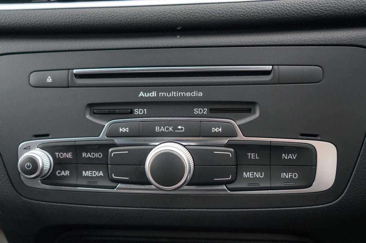 Audi Q3 view 24