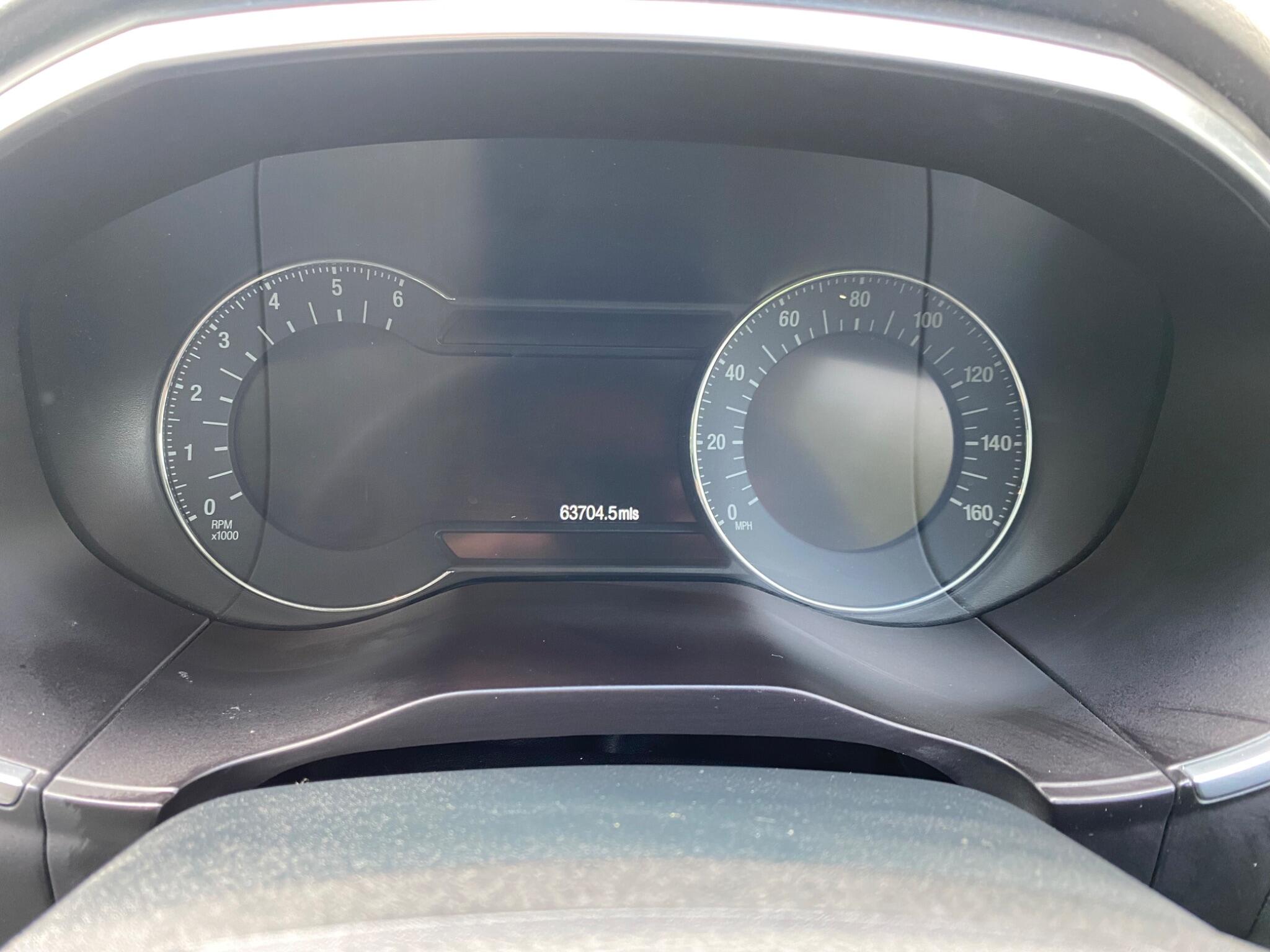 Ford Edge view 9