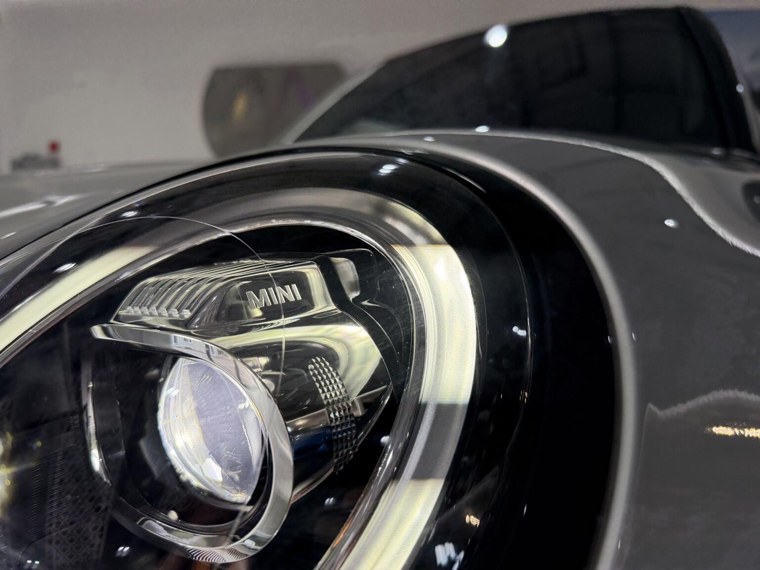 Mini Cooper view 18