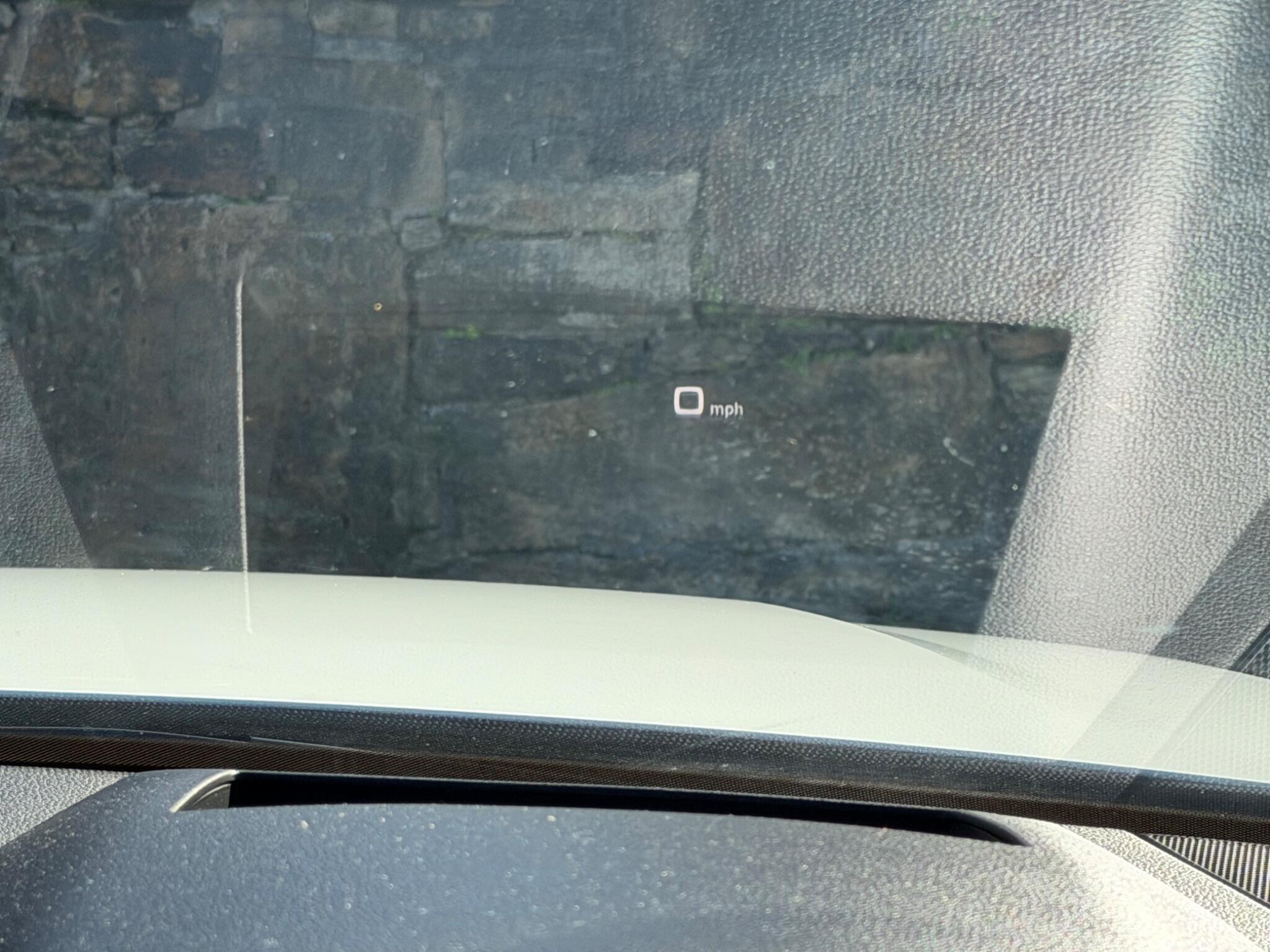 Audi Q7 view 43