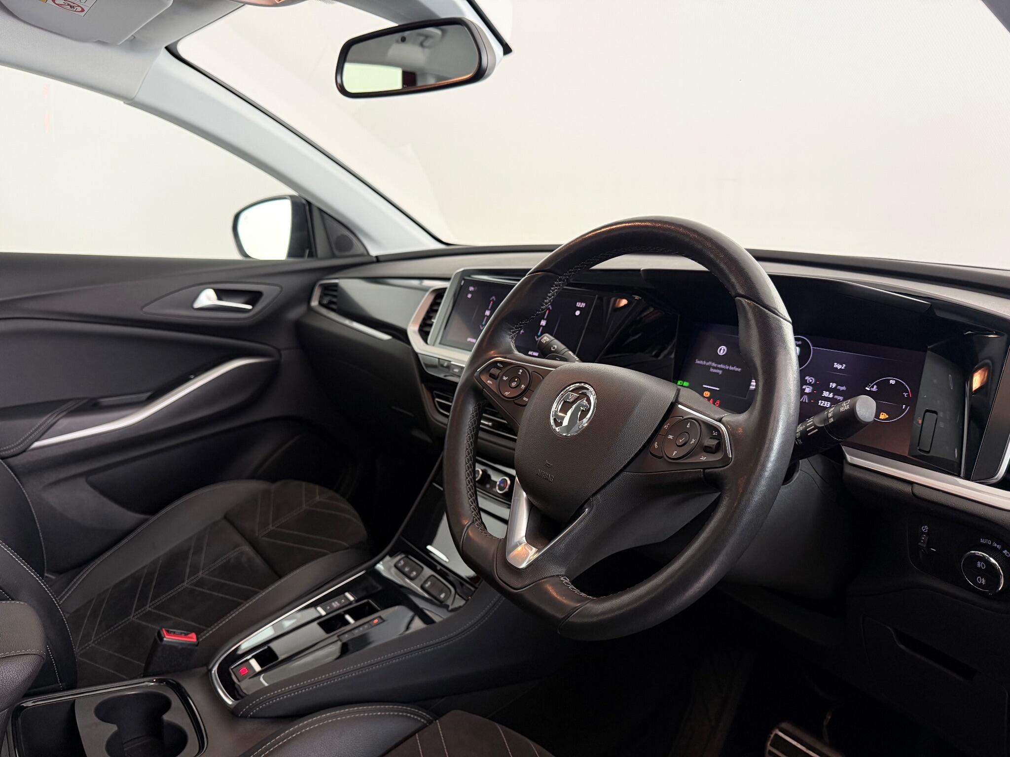 Vauxhall Grandland view 12