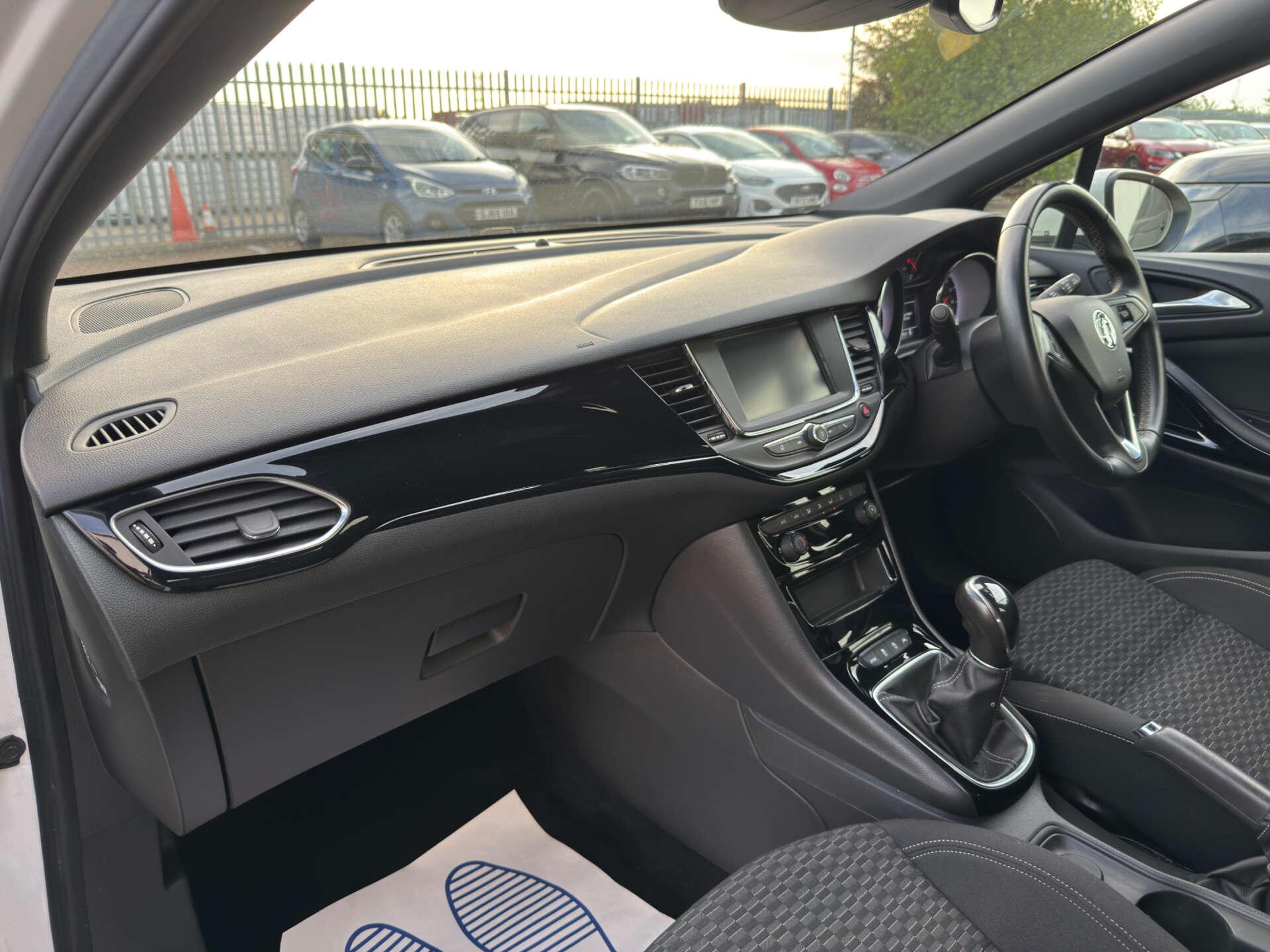 Vauxhall Astra view 38