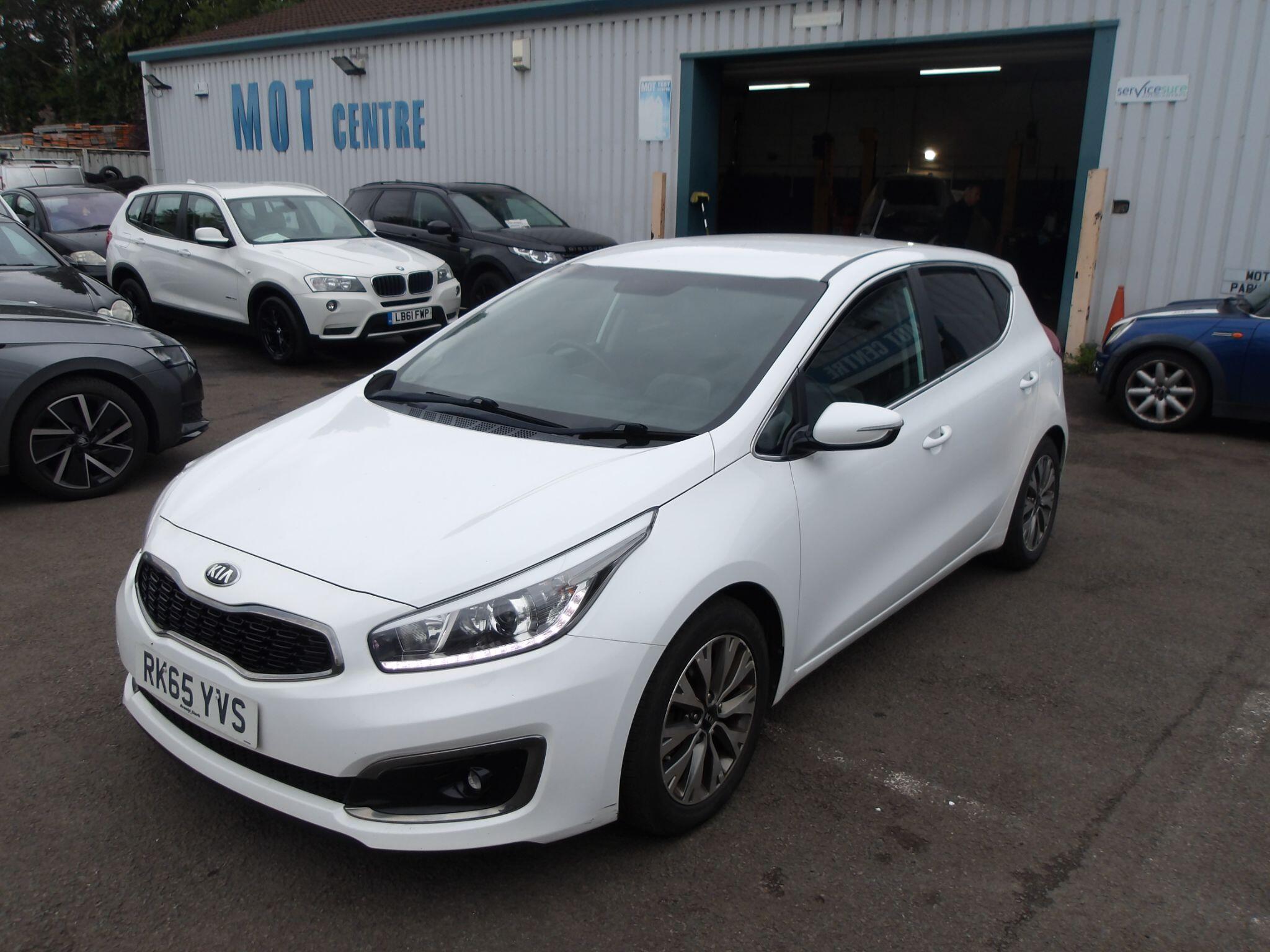 Kia Ceed view 3