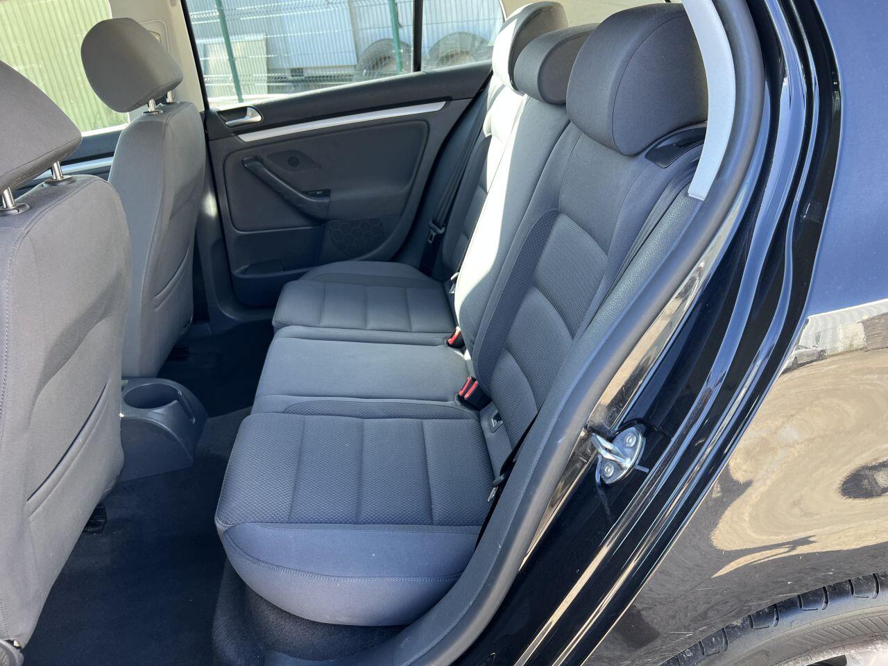 Volkswagen Golf view 24