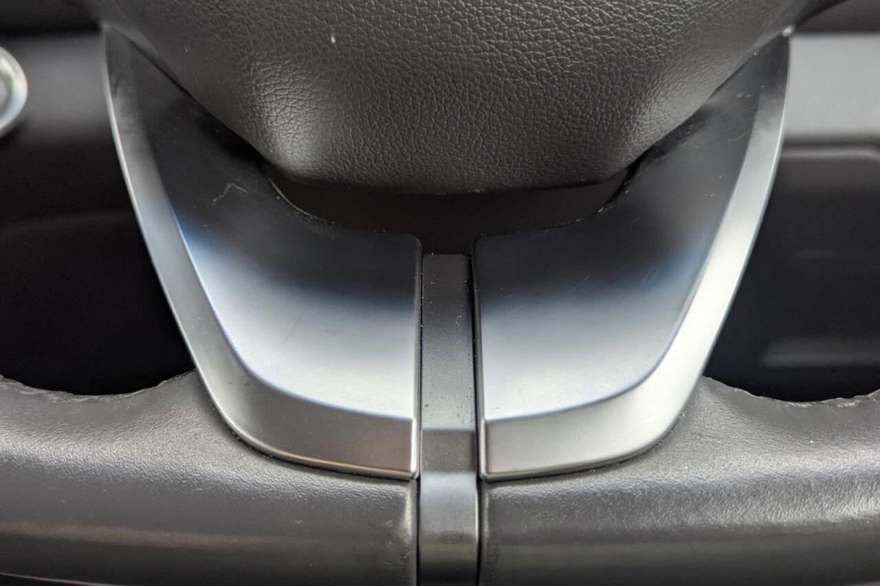 Hyundai Ioniq view 36