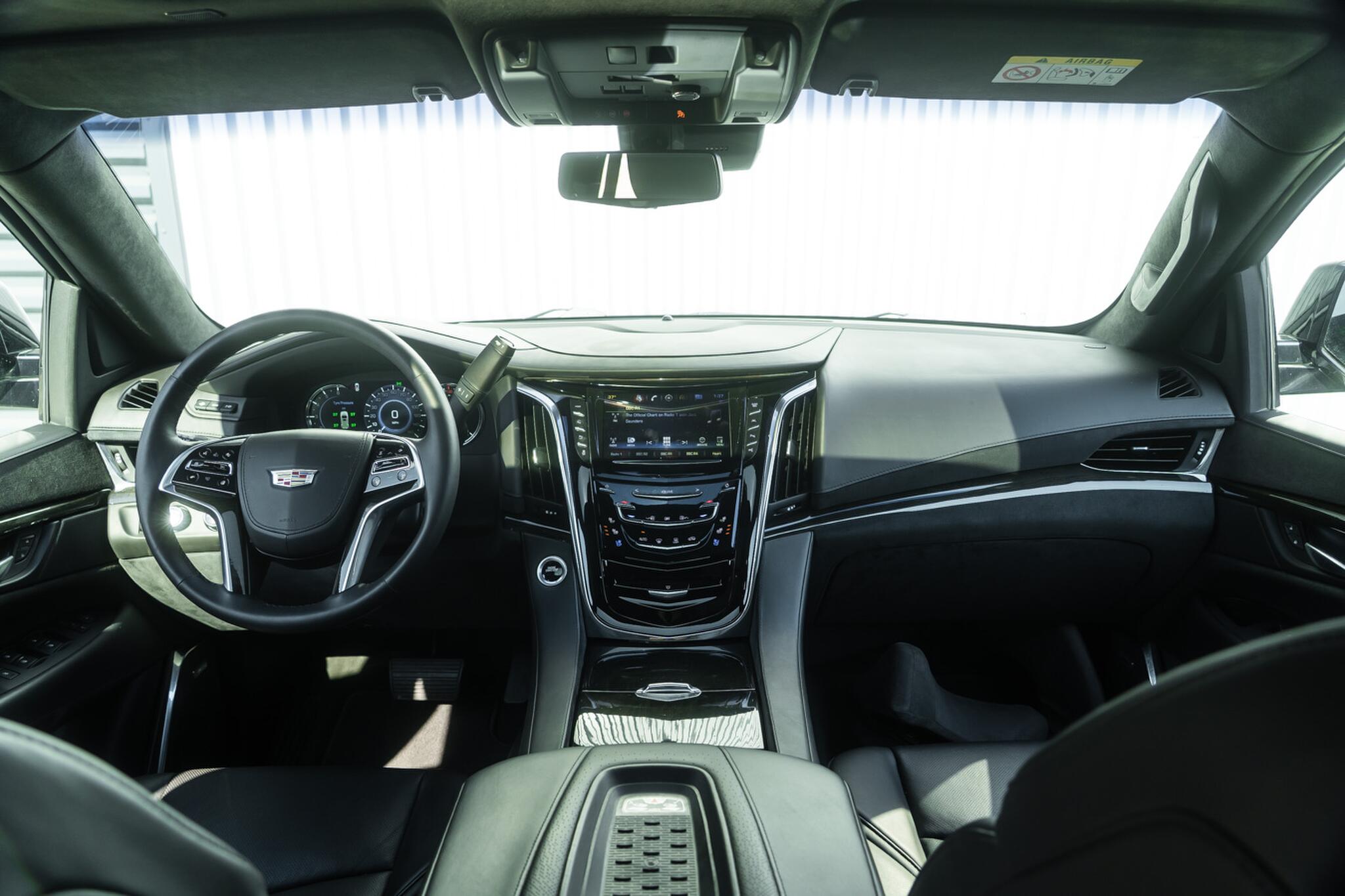 Cadillac Escalade view 27
