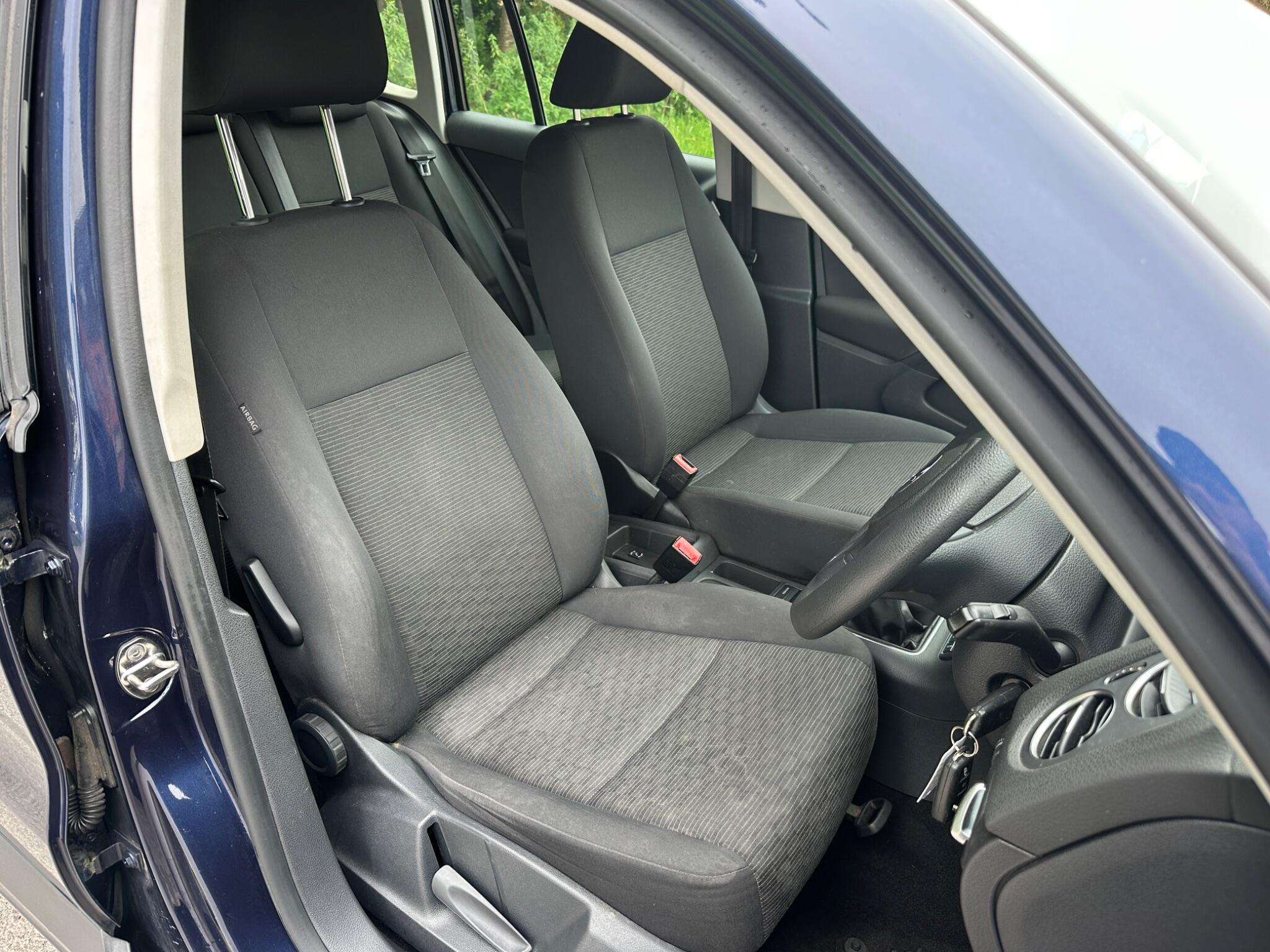 Volkswagen Tiguan view 13