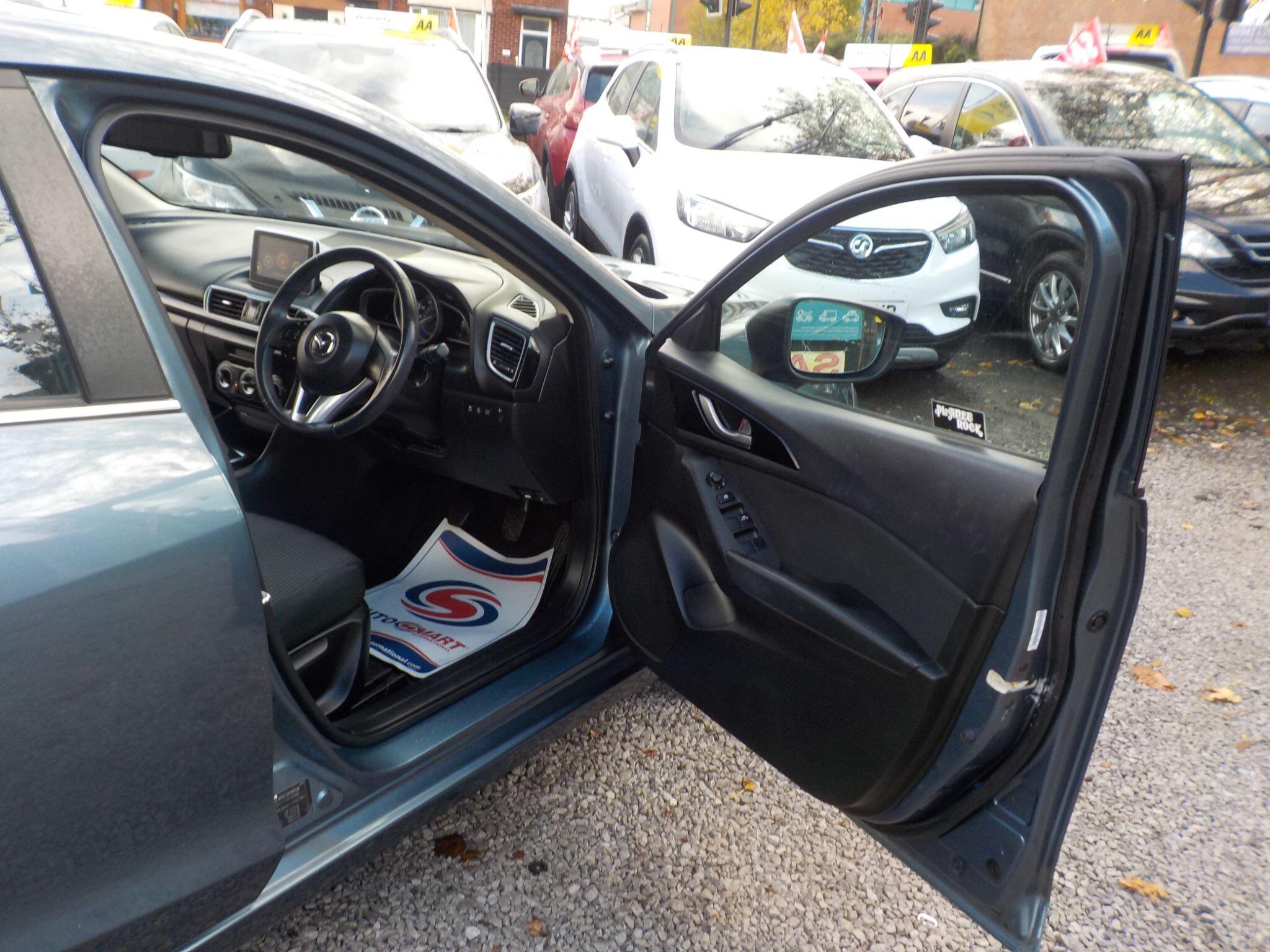 Mazda Mazda3 2.0 SKYACTIV-G SE Nav Euro 5 (s/s) 5dr