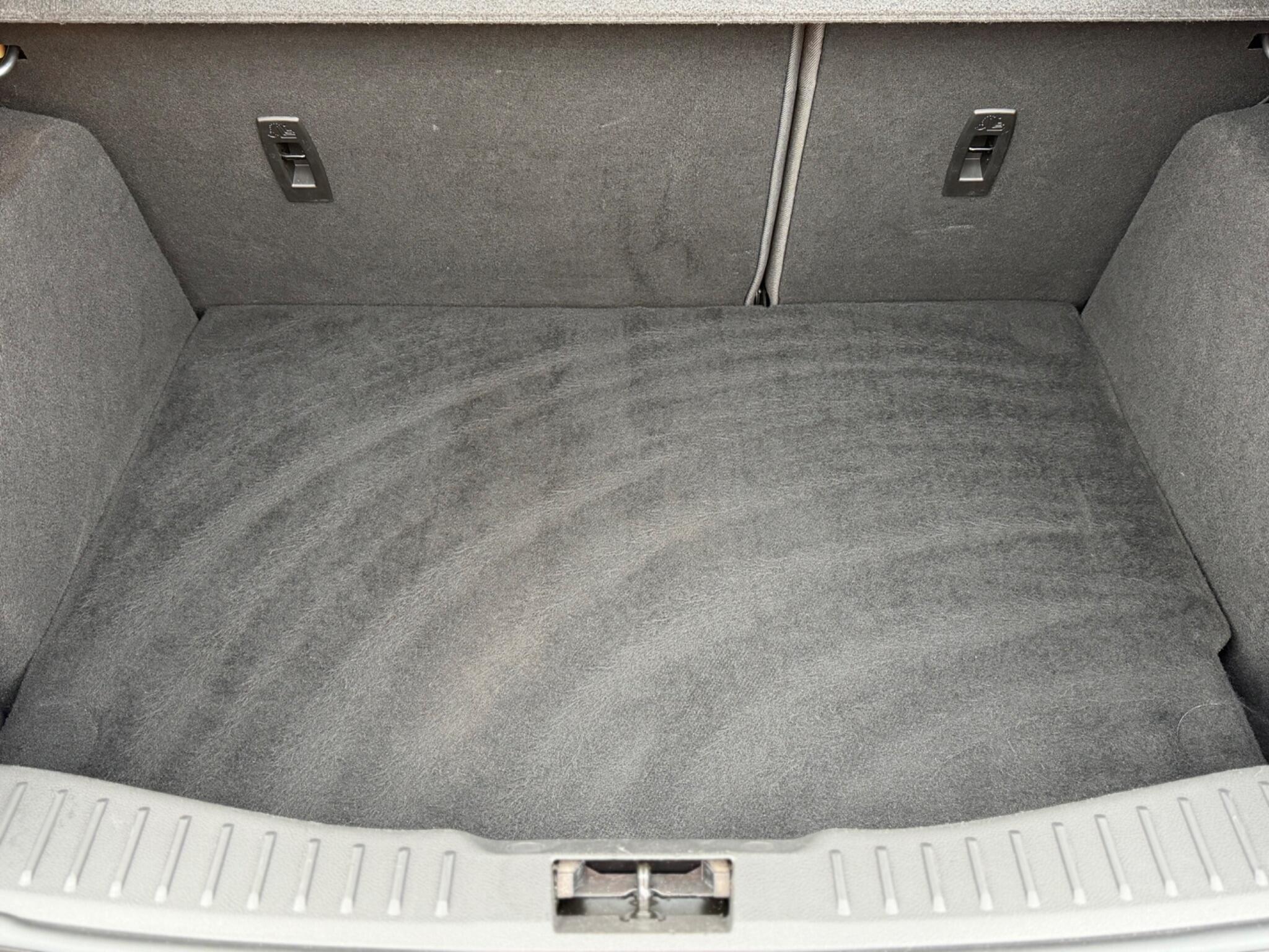 Ford Focus view 49