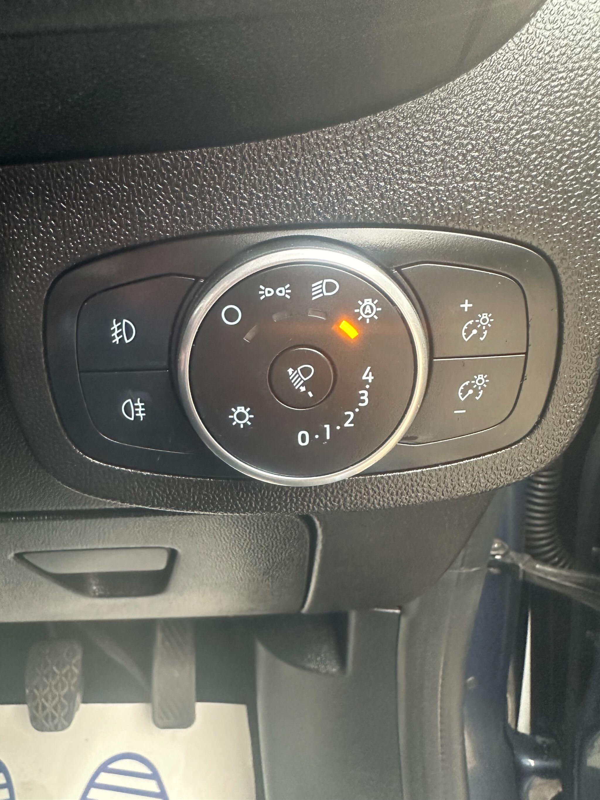 2019 Ford Fiesta 1.1 Ti-VCT Zetec Euro 6 (s/s) 5dr • 33,000 miles image 43