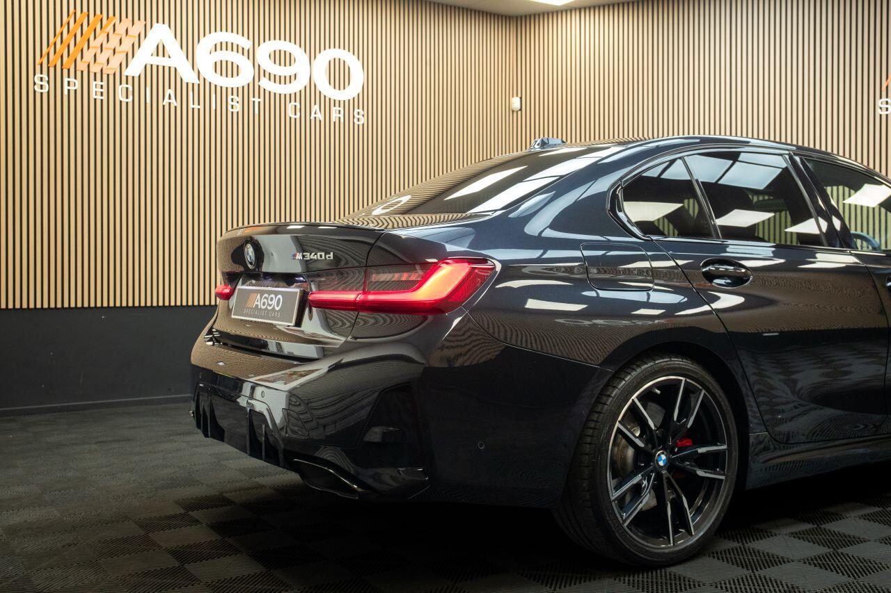 BMW 3 Series view 13