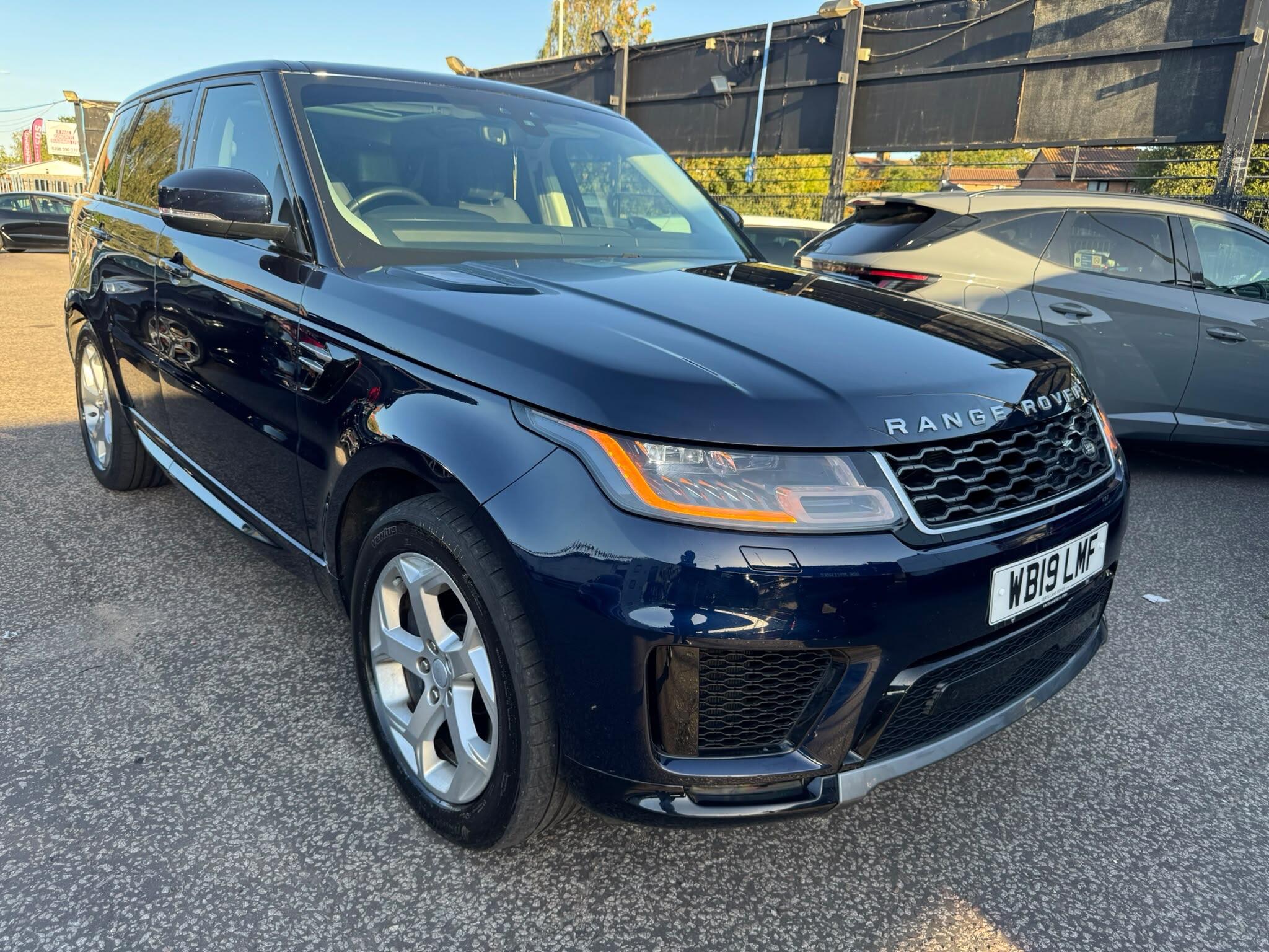 Land Rover Range Rover Sport view 9