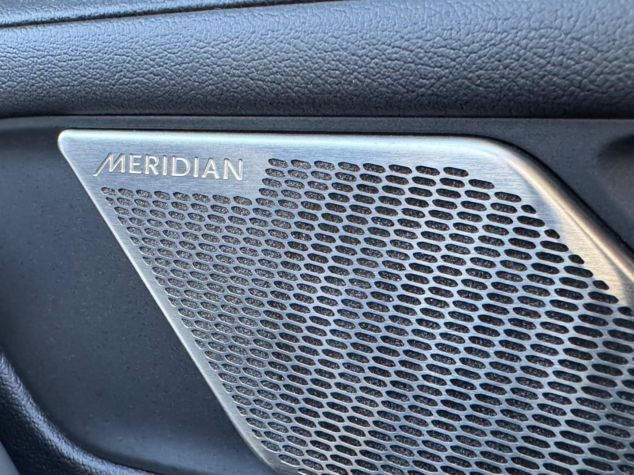 Jaguar I-Pace view 38