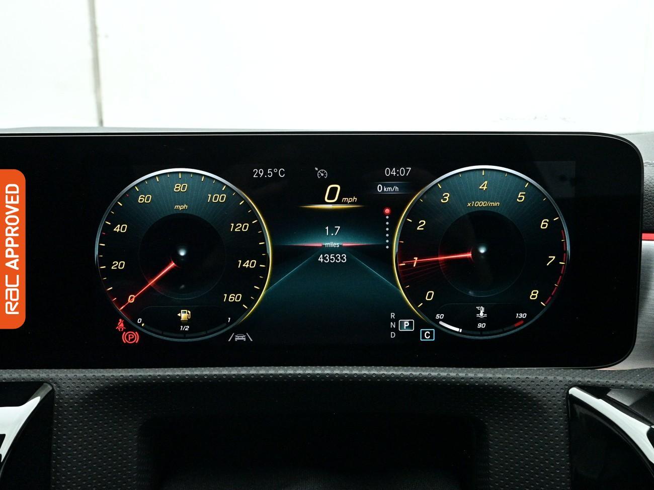 Mercedes-Benz CLA view 3