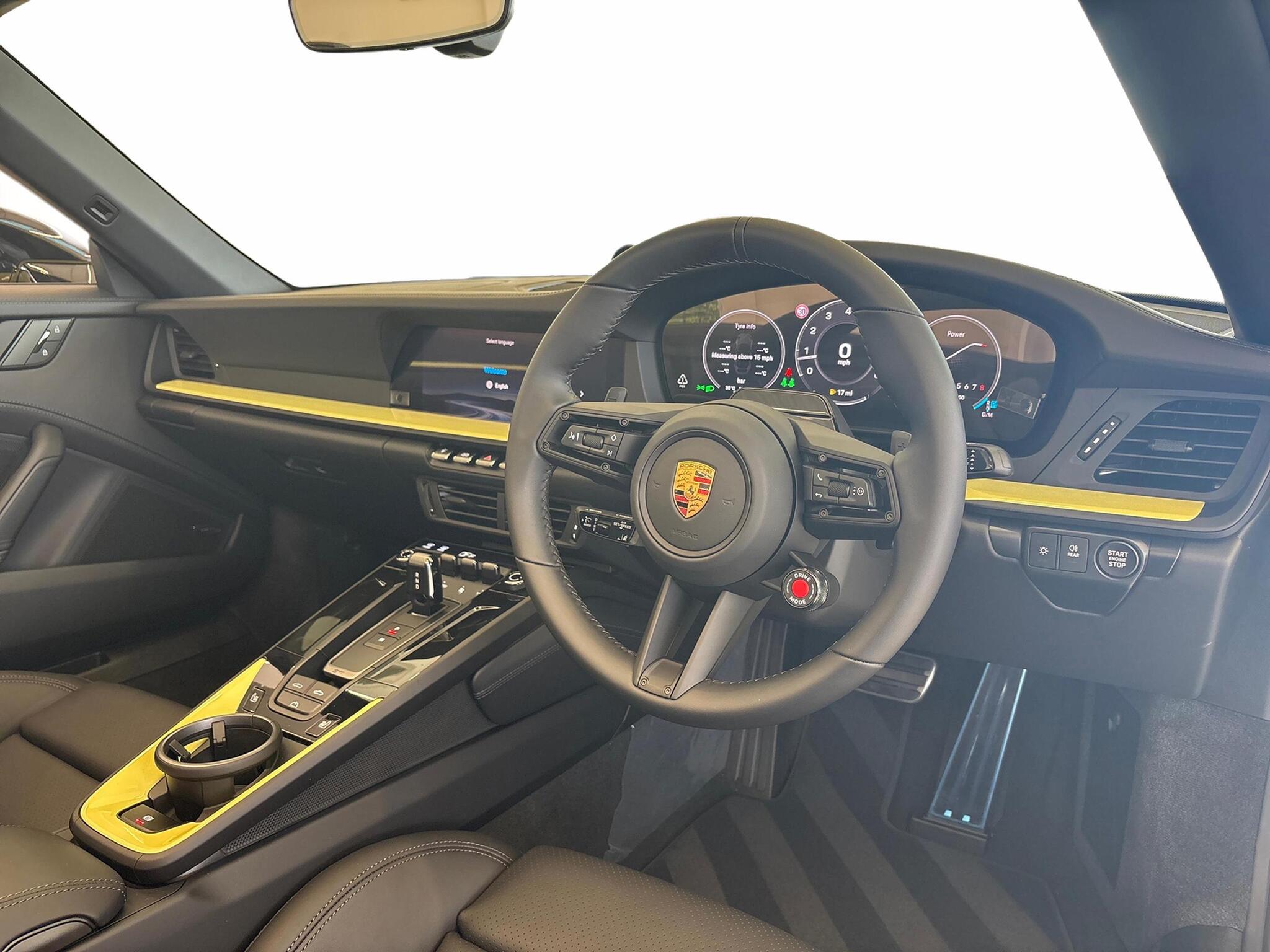 Porsche 911 view 18