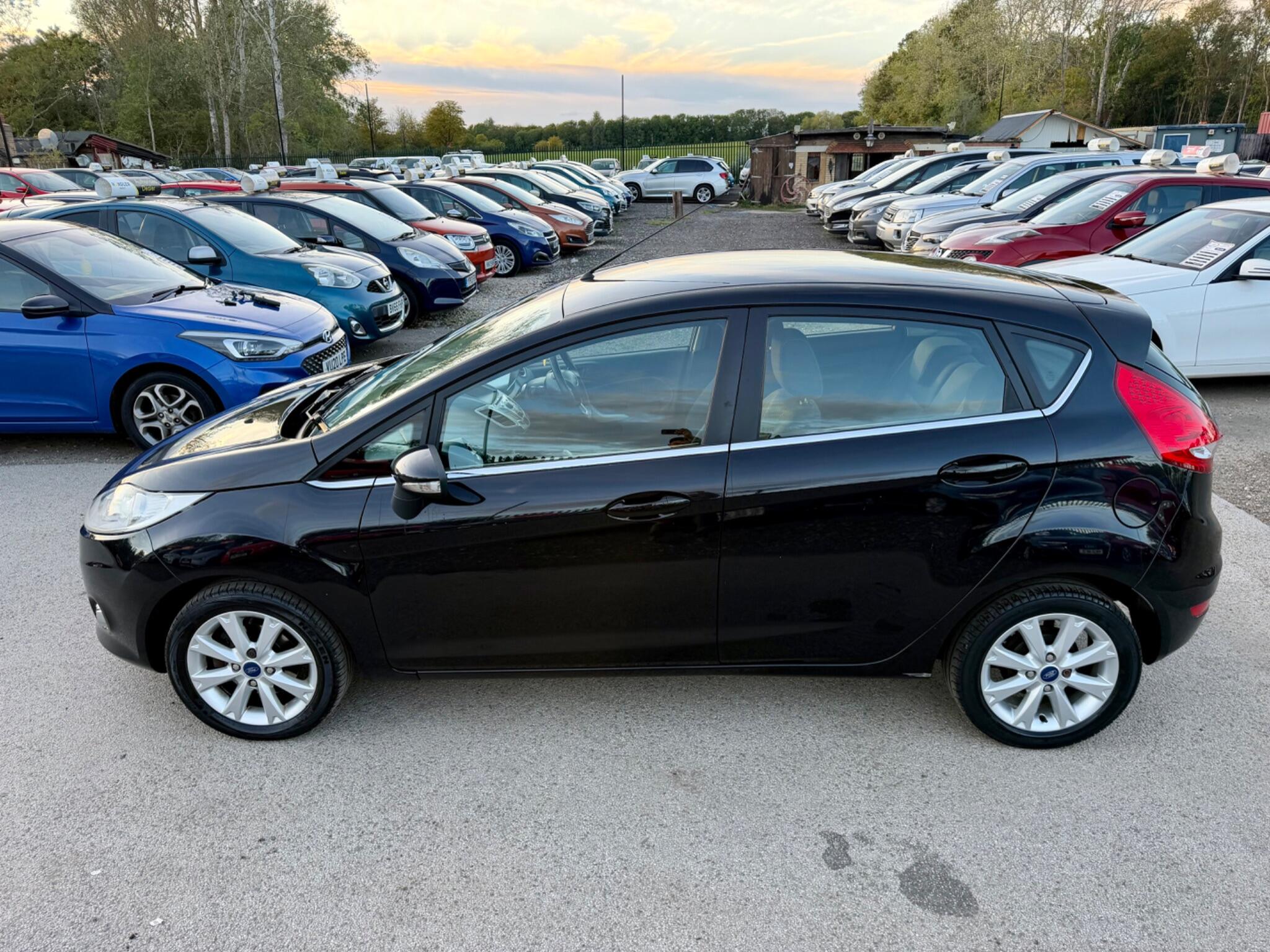 Ford Fiesta view 13