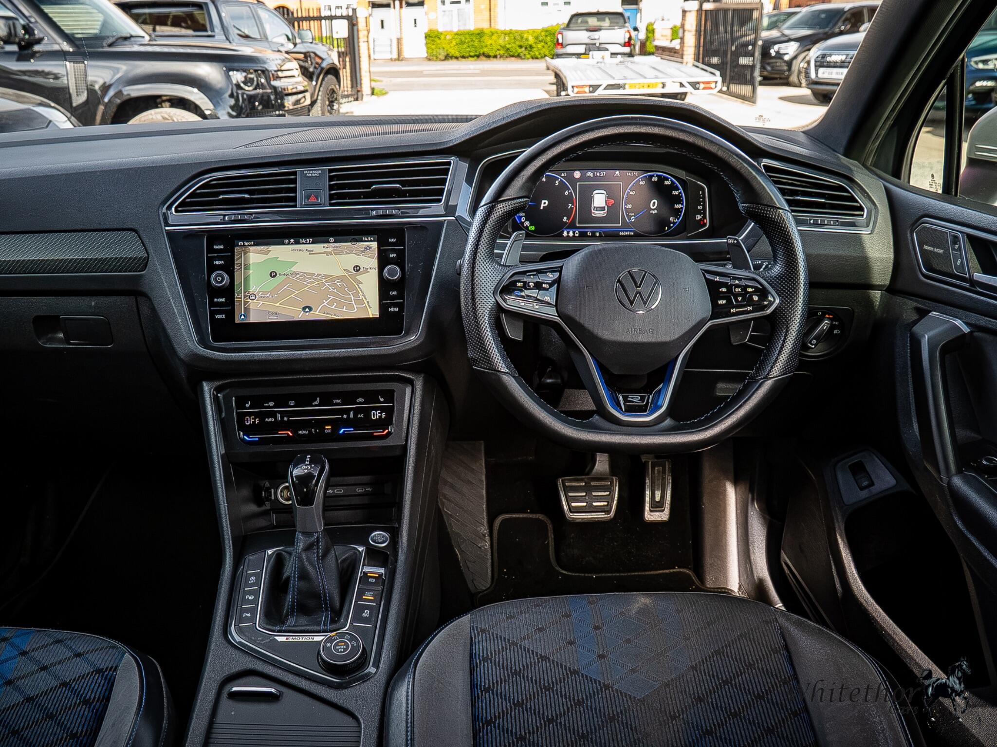 Volkswagen Tiguan view 8