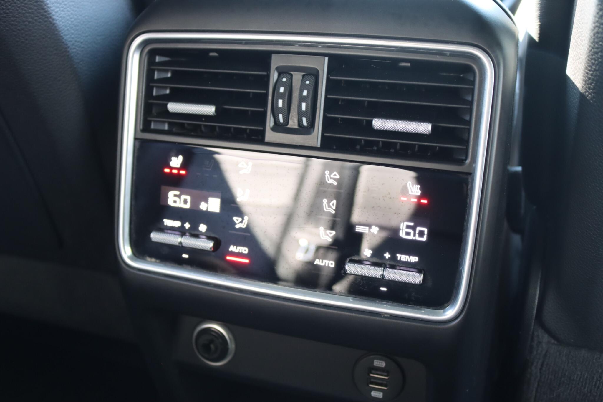 Porsche Cayenne view 44