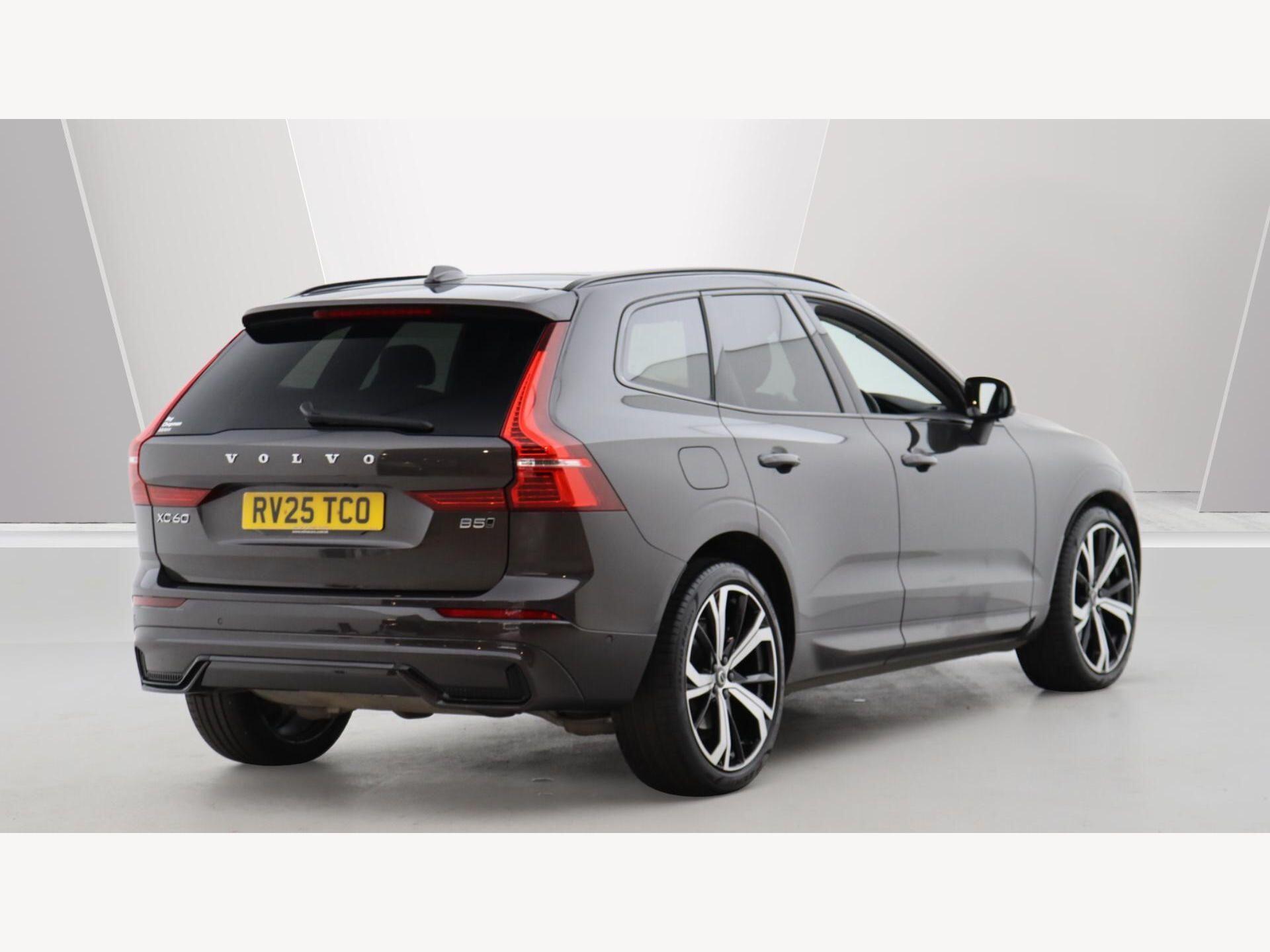 Volvo XC60 view 2