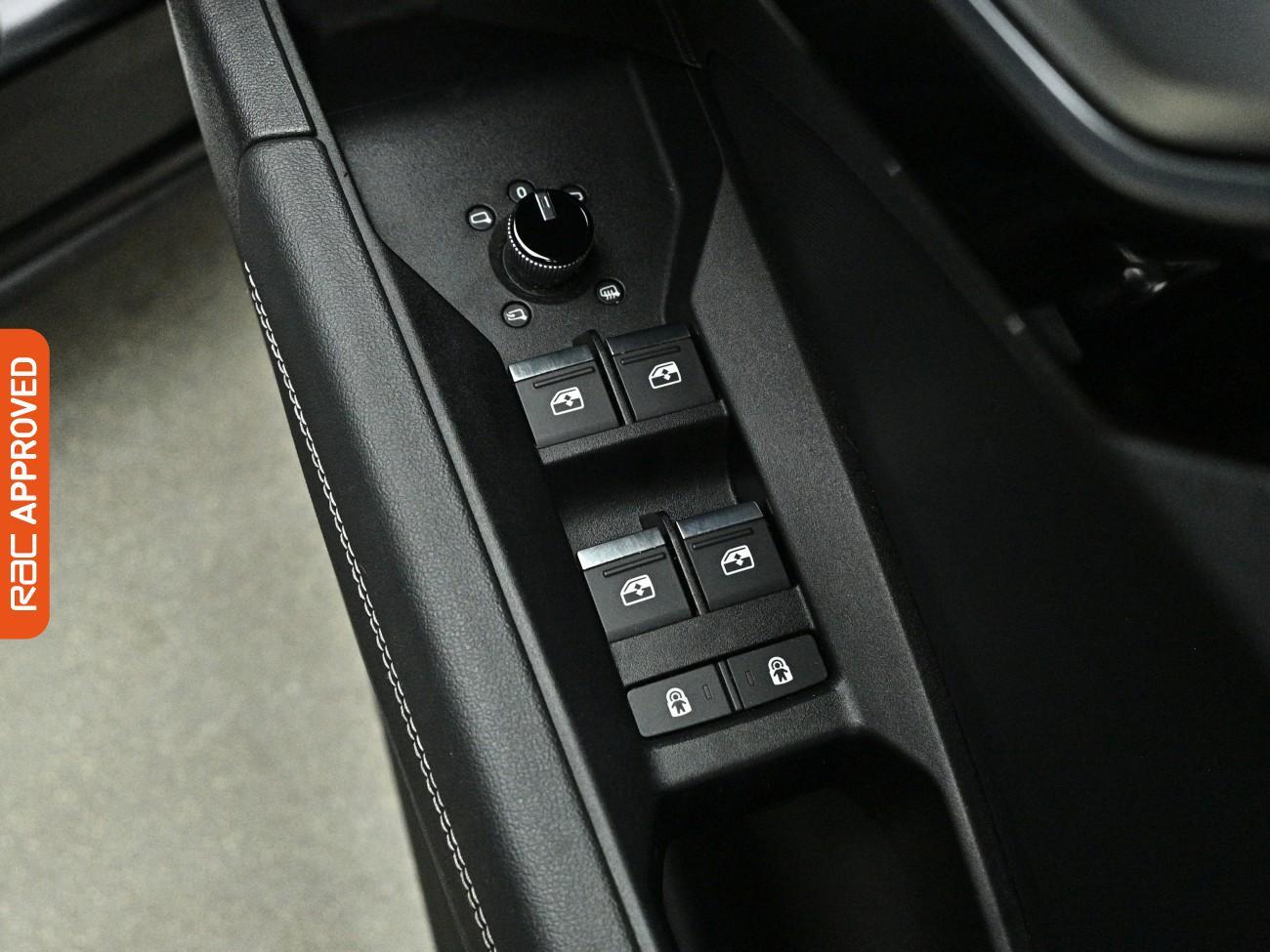 Audi Q4 E-Tron view 25