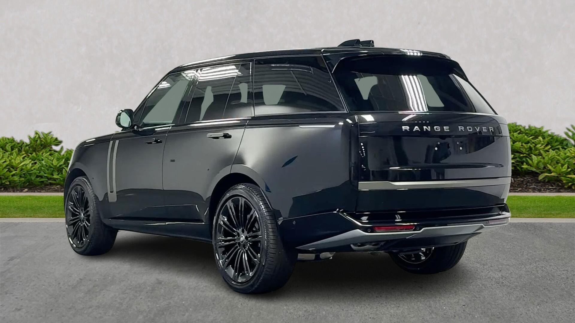 Land Rover Range Rover view 2