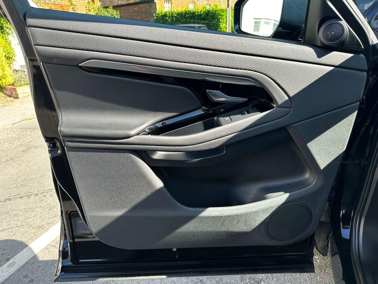 Land Rover Range Rover Evoque view 27