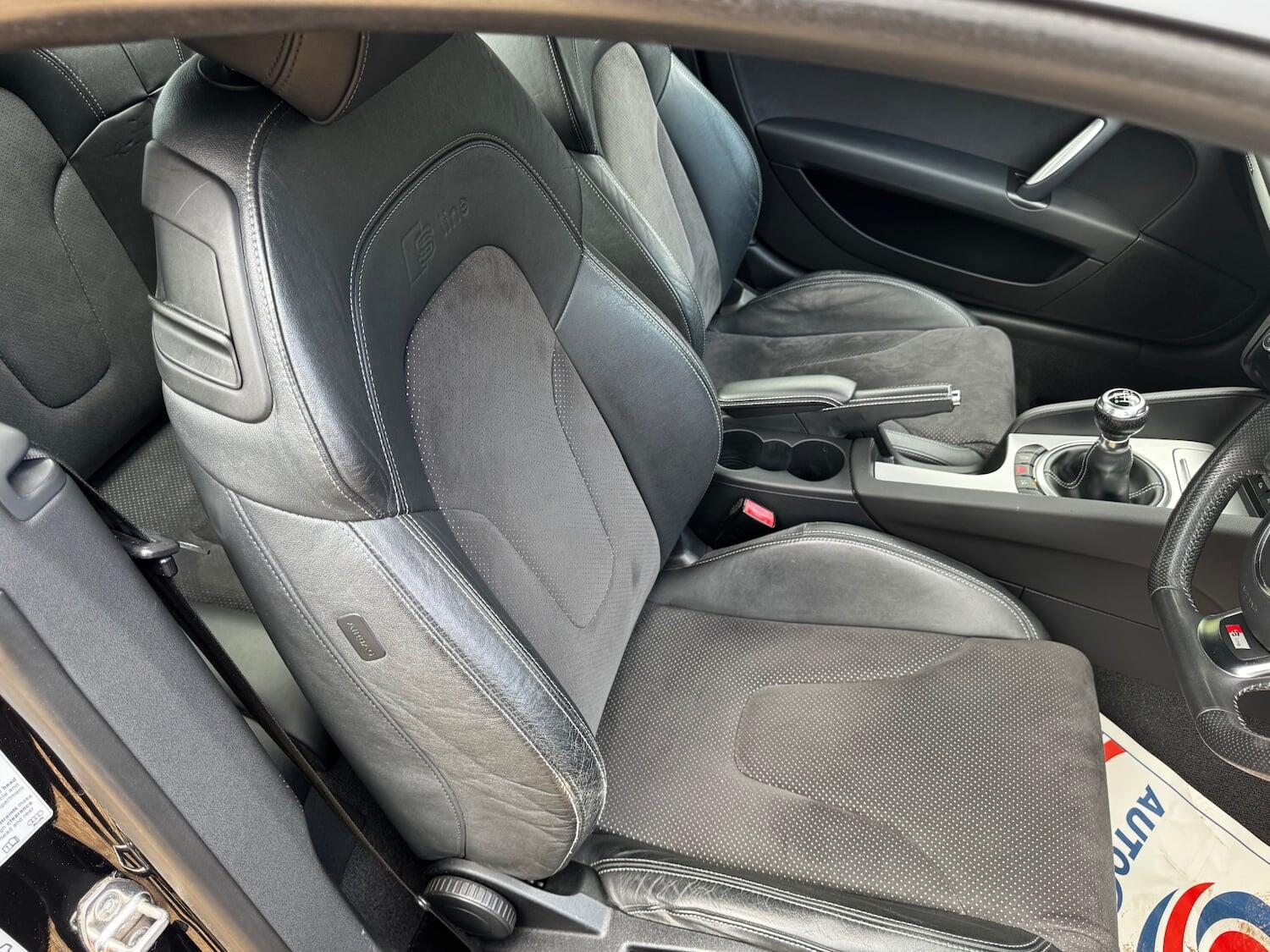 Audi TT view 21