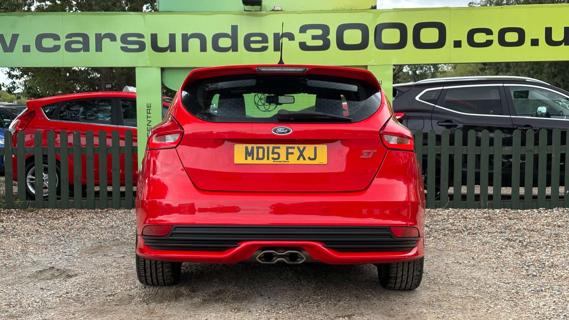 Ford Focus view 9