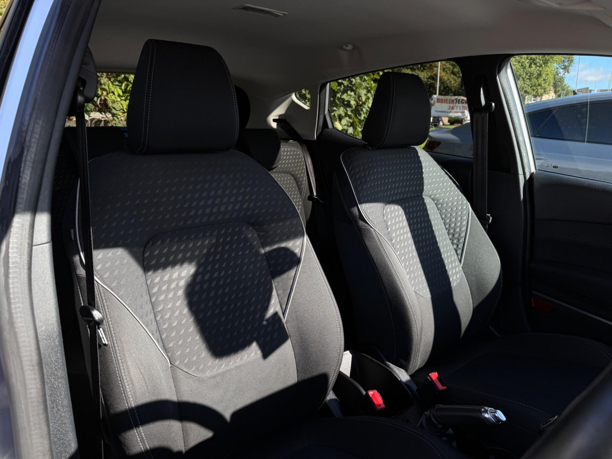 Ford Fiesta view 24