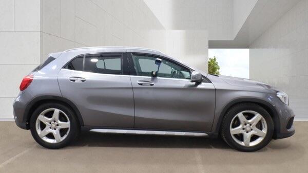 Mercedes-Benz Gla view 7