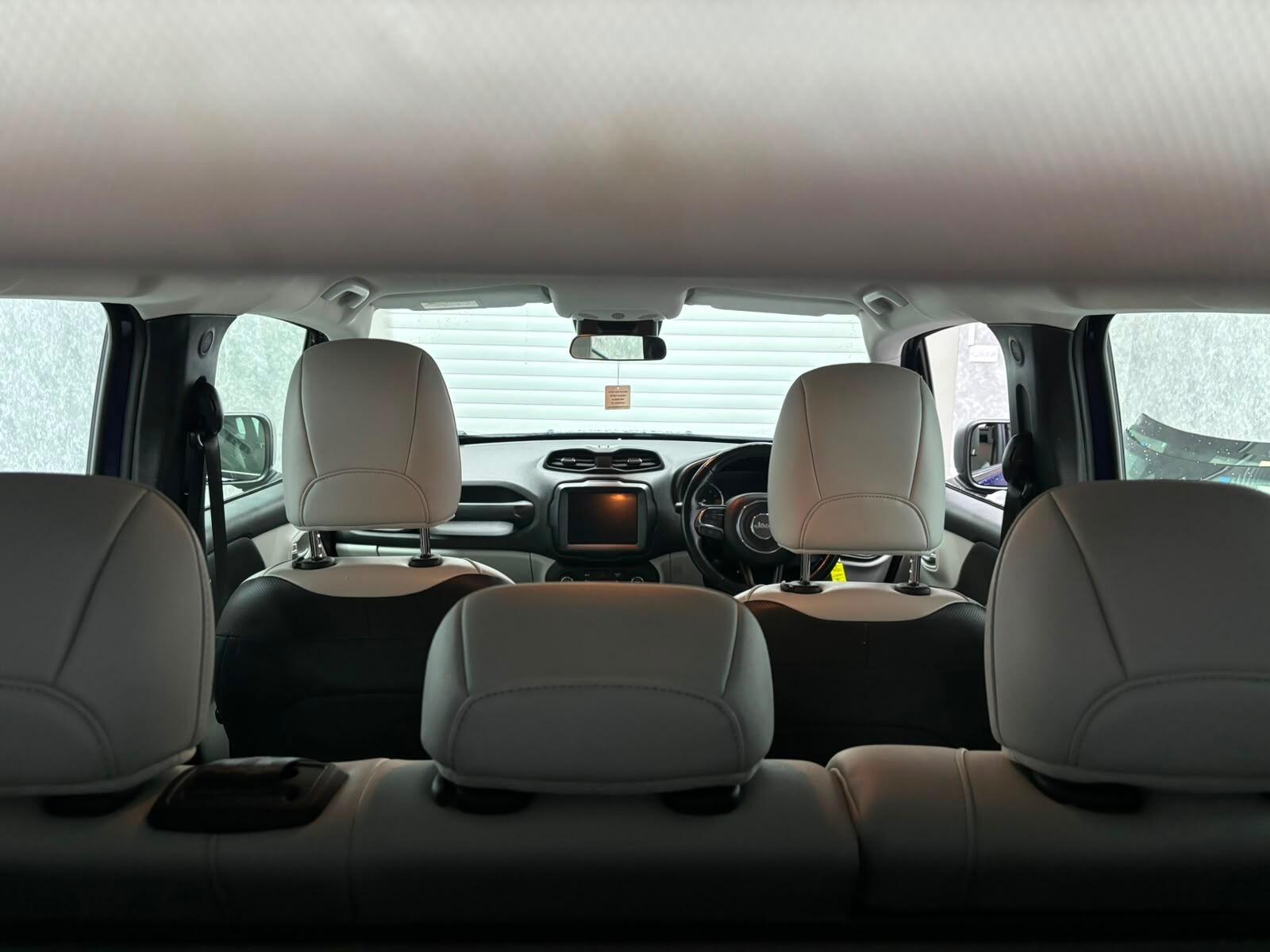 Jeep Renegade view 14