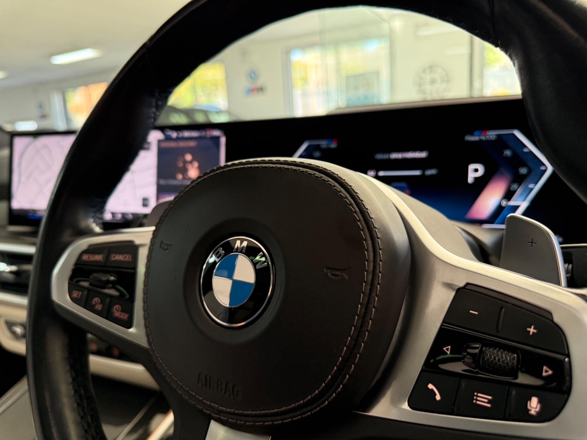 BMW X7 view 44