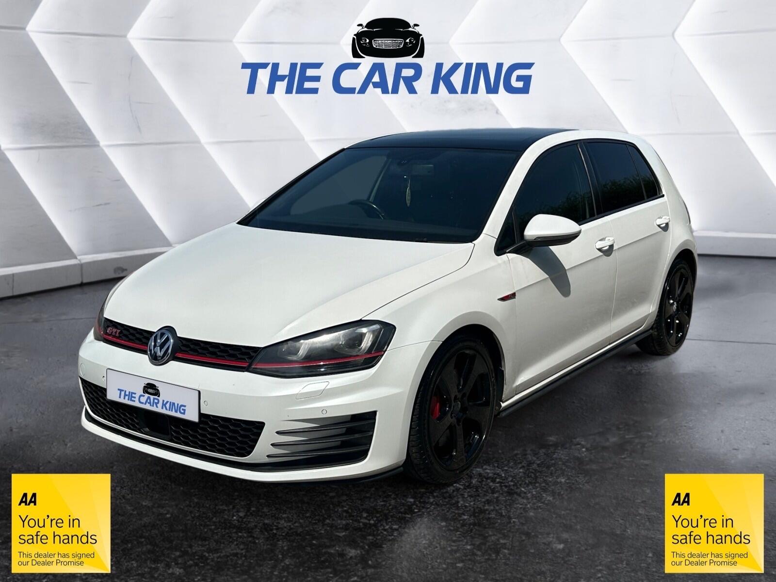 Volkswagen Golf view 3