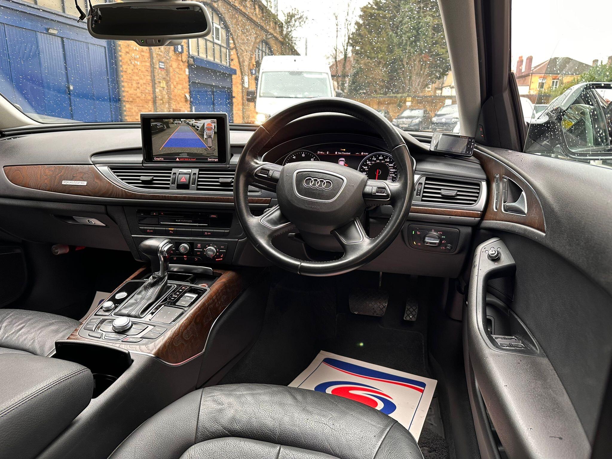 Audi A6 Avant view 8