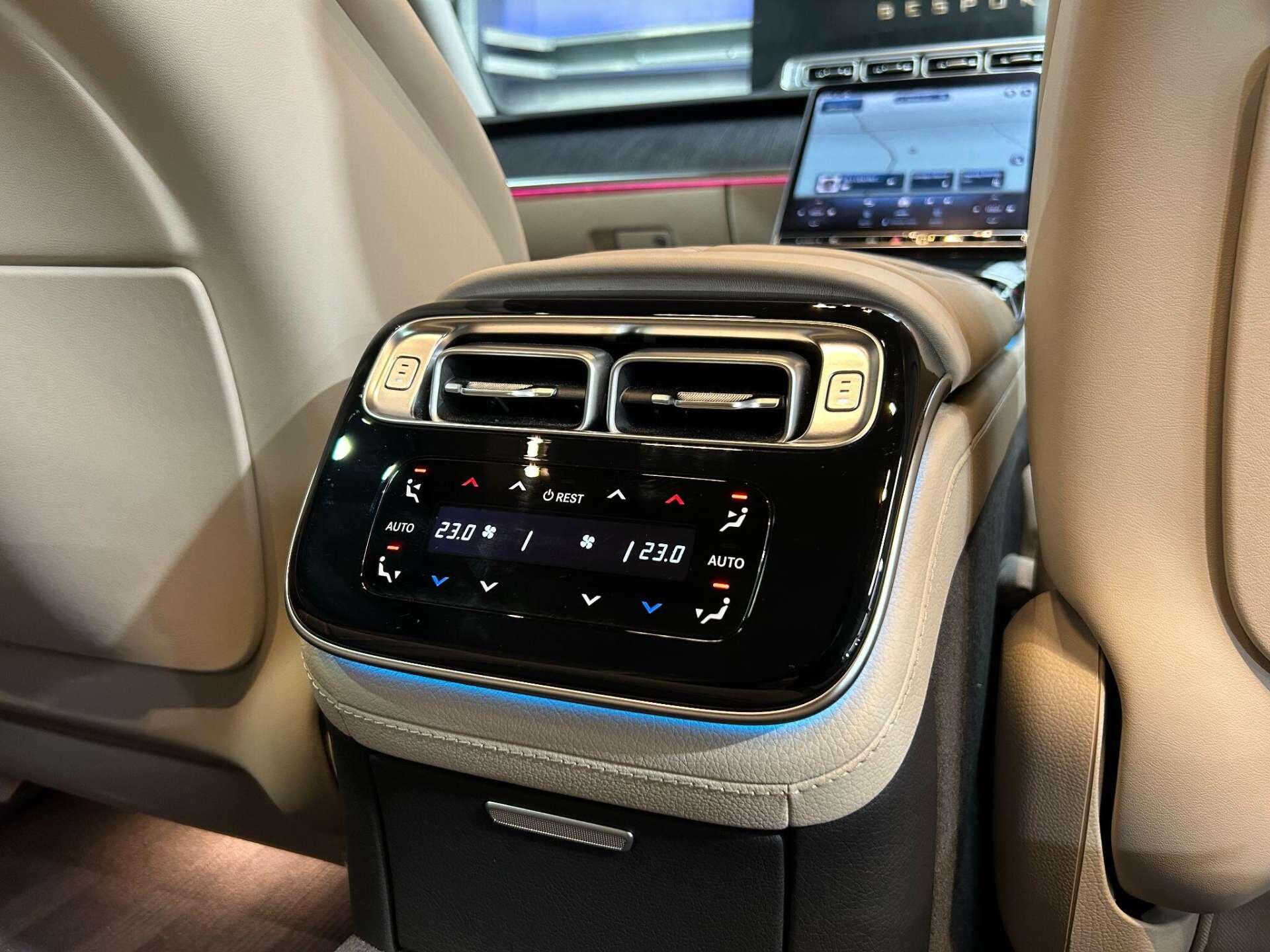 Mercedes-Benz S Class view 36