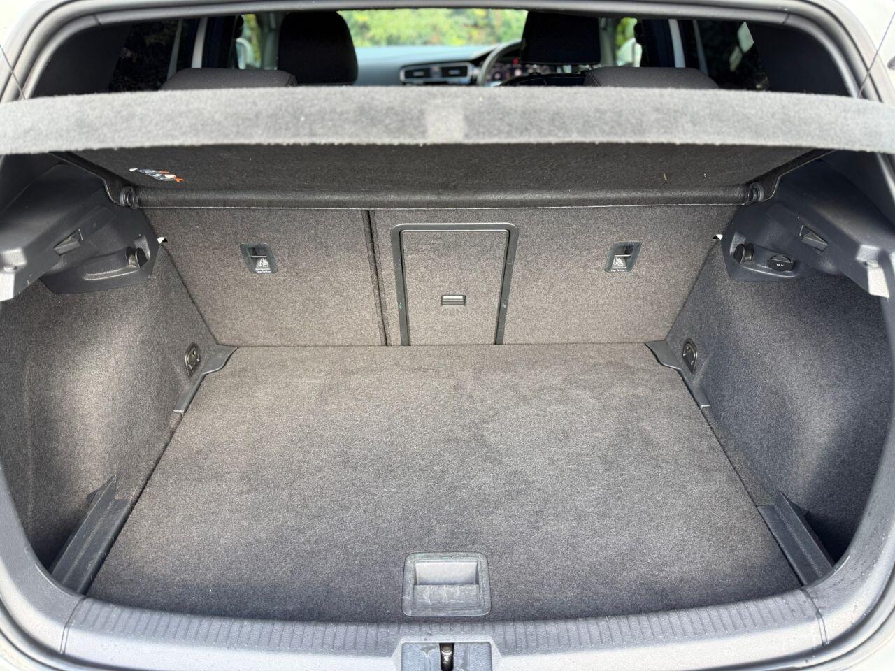 Volkswagen Golf view 46