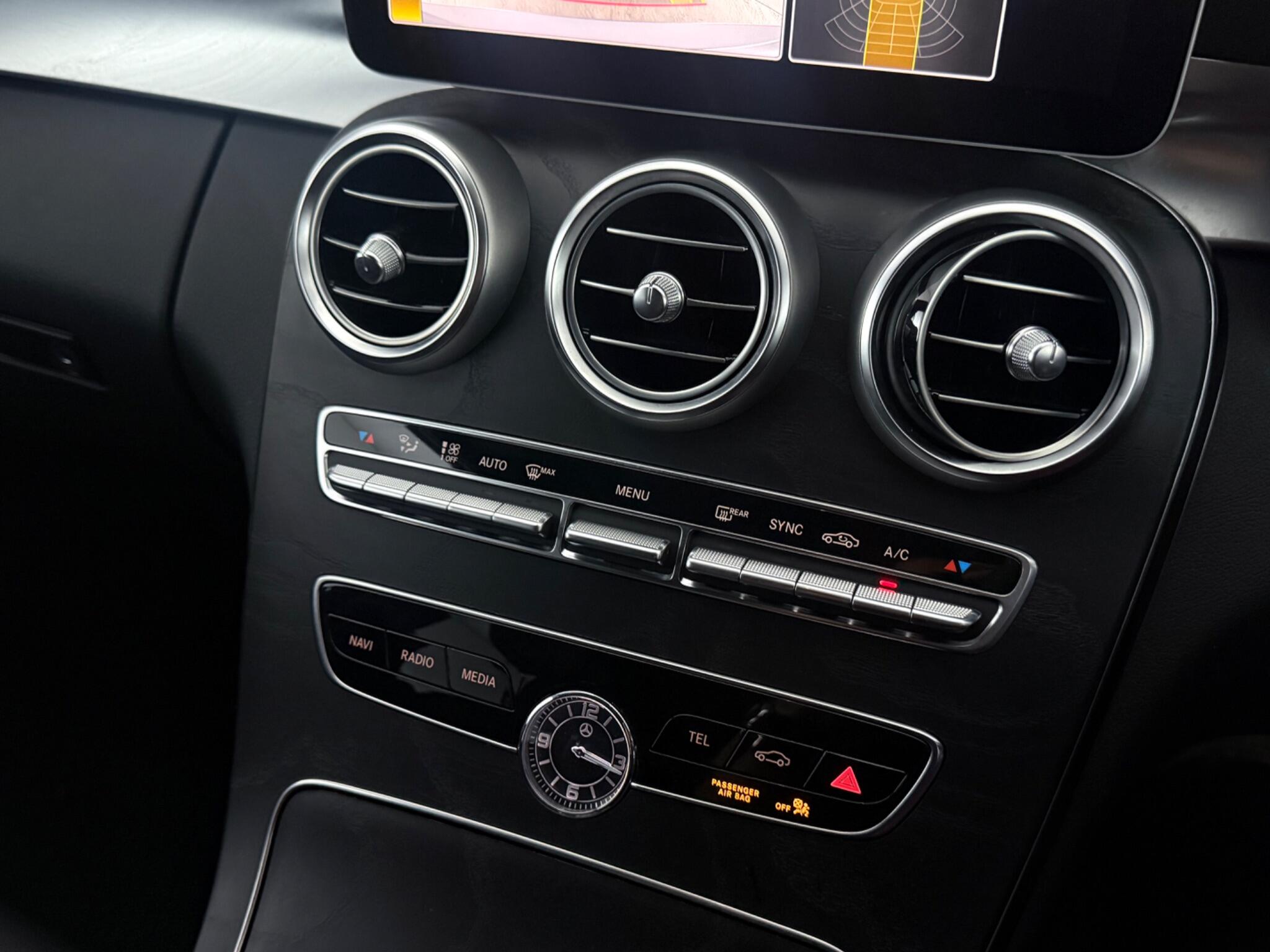Mercedes-Benz C-Class view 24