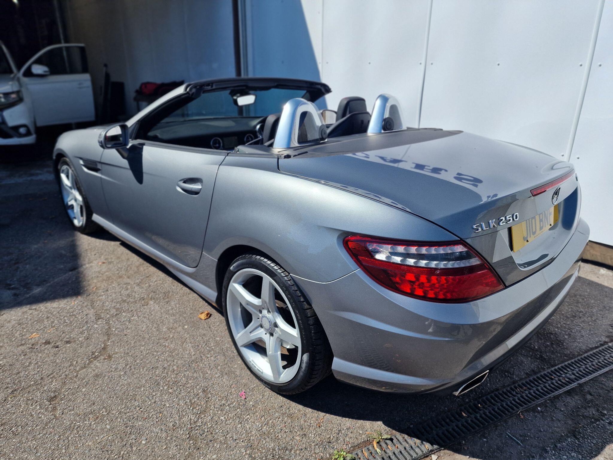 Mercedes-Benz SLK view 10