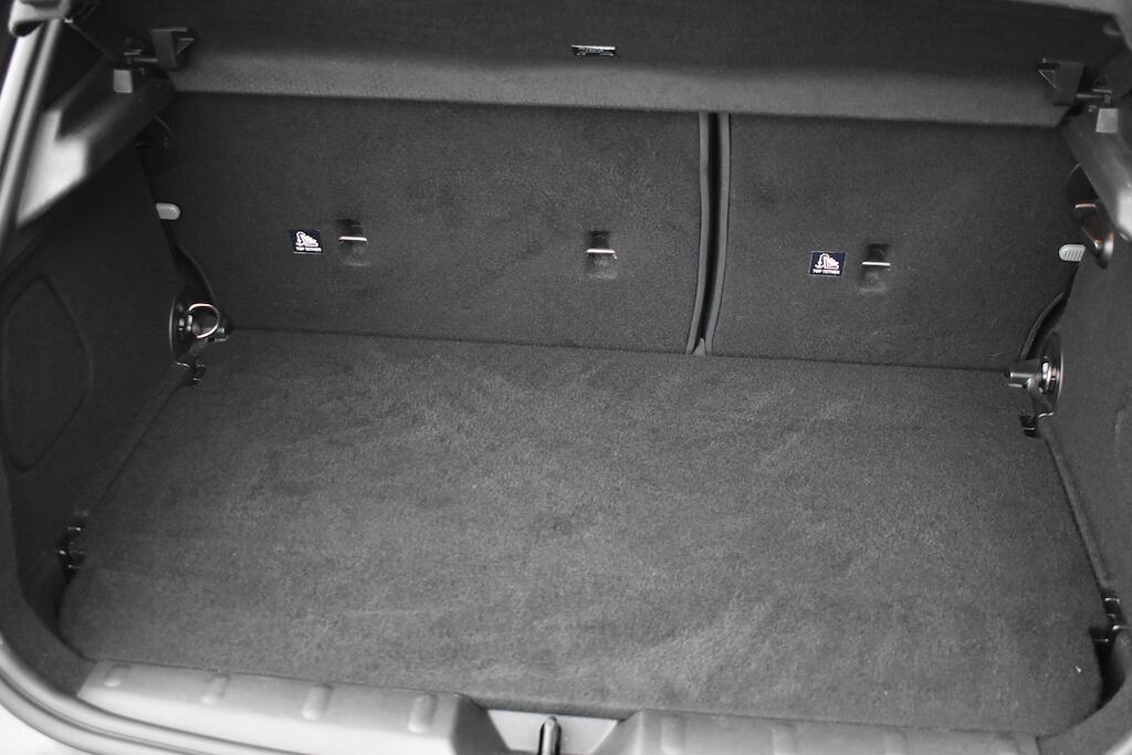 Mini Hatch view 43