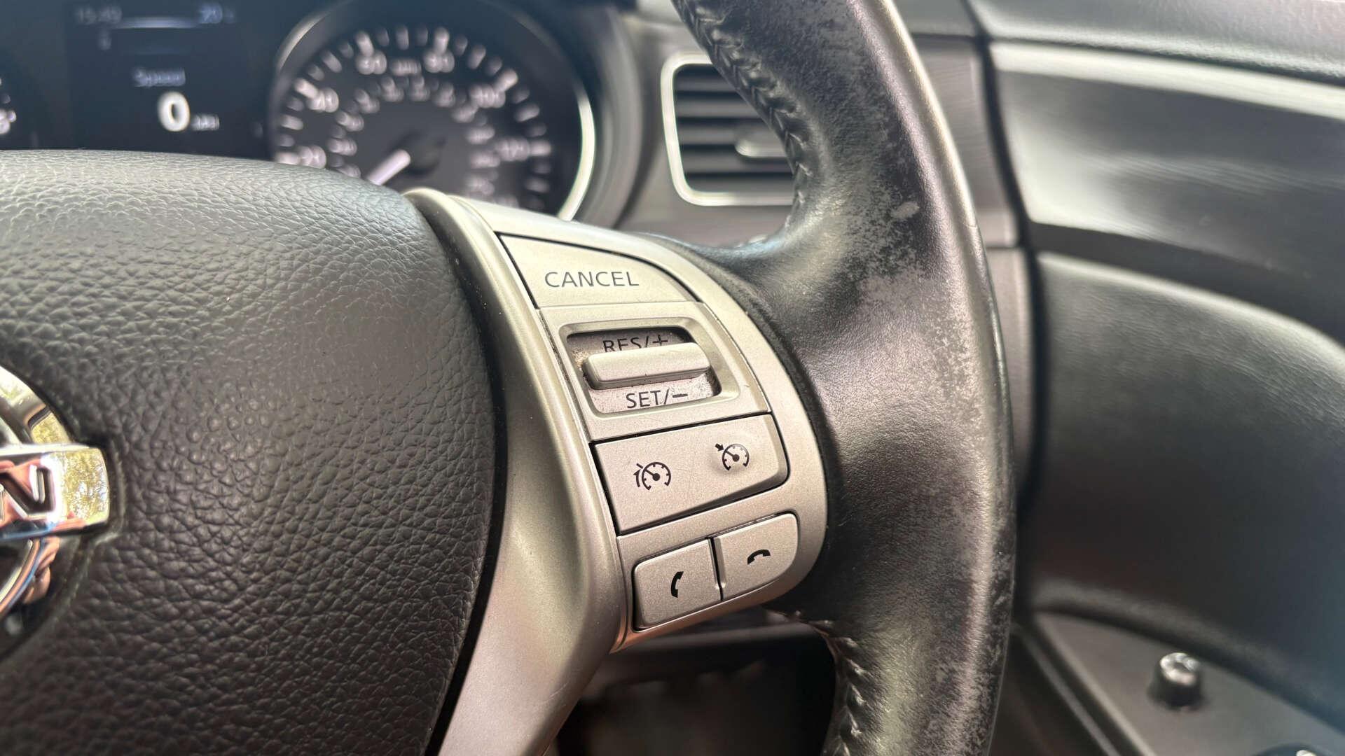 Nissan Pulsar view 19