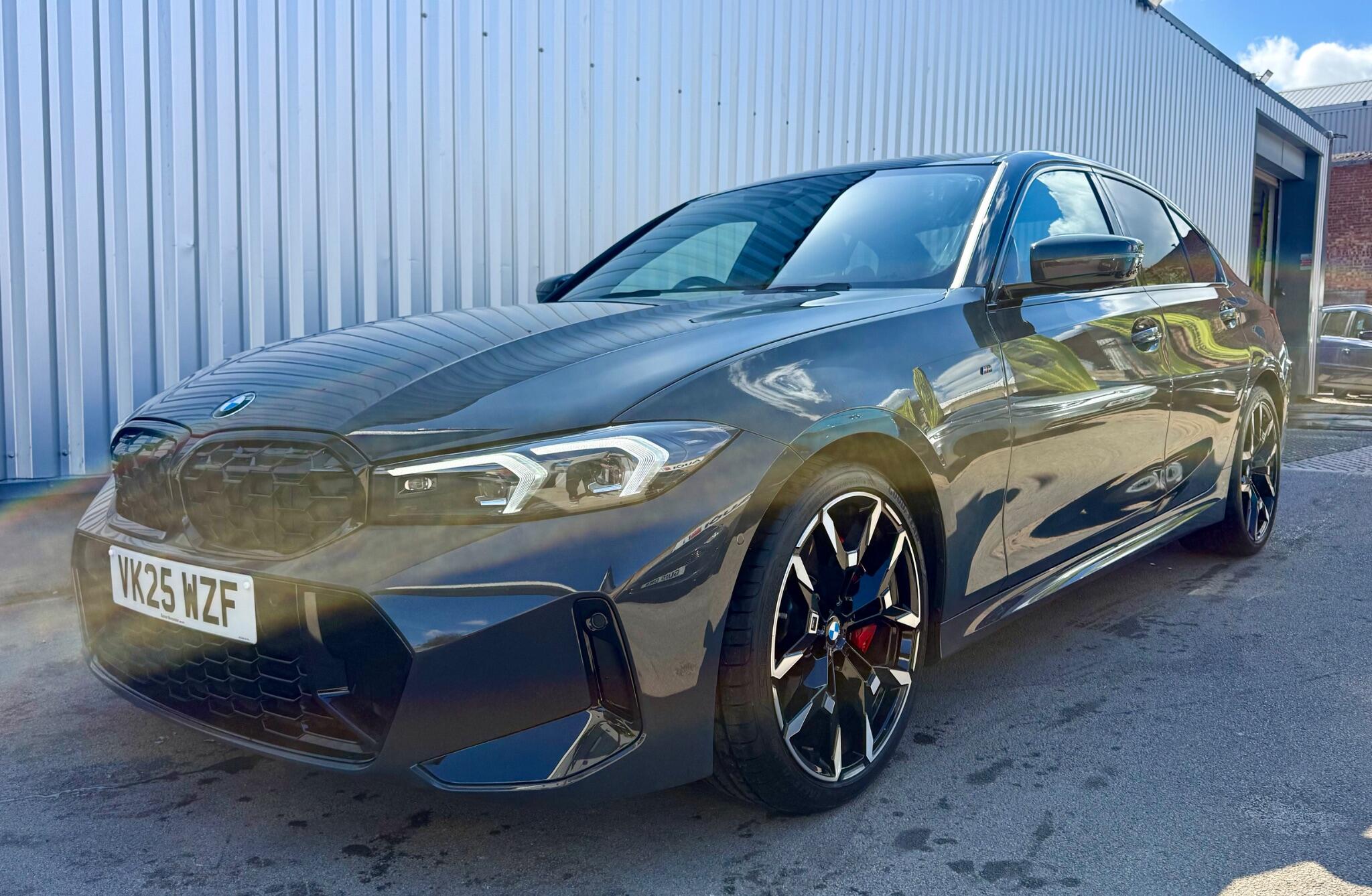 BMW 3 Series view 6