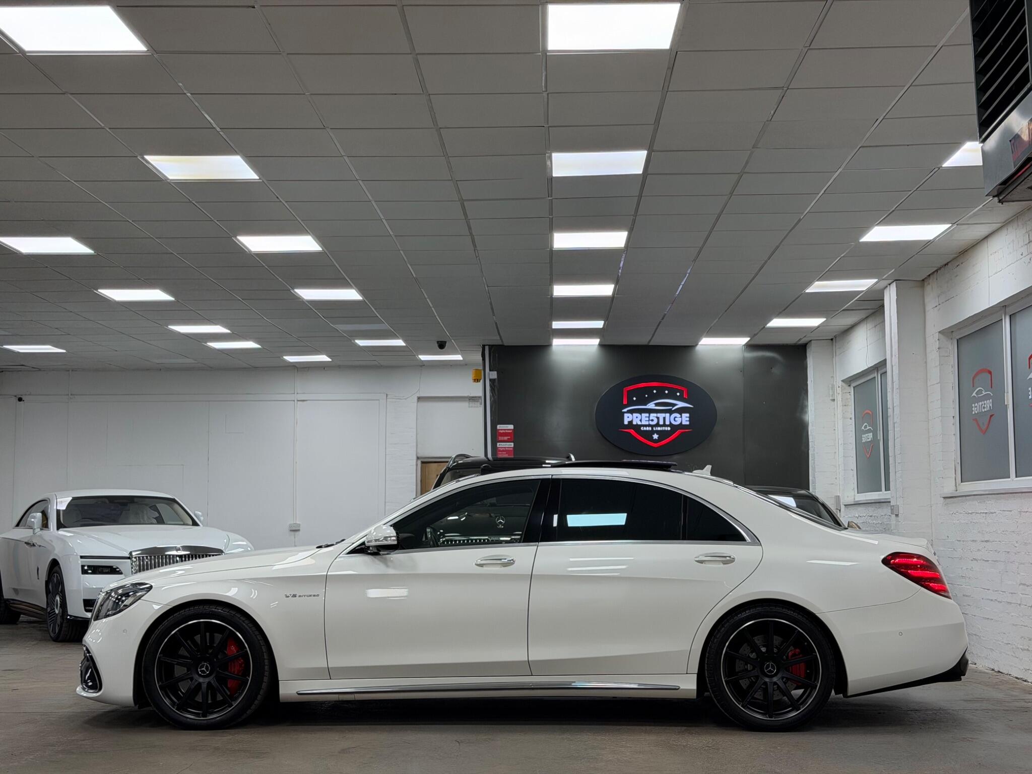 Mercedes-Benz S-Class view 35